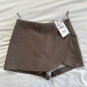 Zara gray skort